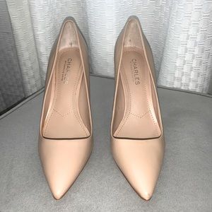 Charles David Leather Pumps